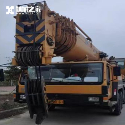 Cần cẩu xe tải đã qua sử dụng Cần cẩu di động Xe tải cũ XCMG JQZ130